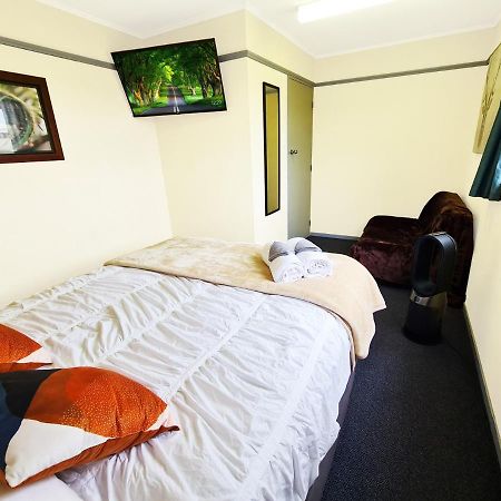 Rarakau Lodge Tuatapere Екстериор снимка