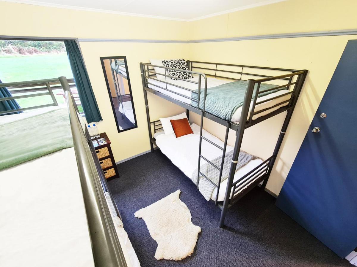 Rarakau Lodge Tuatapere Екстериор снимка